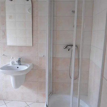 Pod Platanami Trzebnica