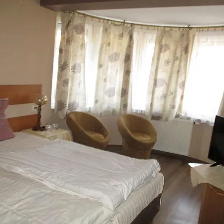 Szálloda Pod Platanami