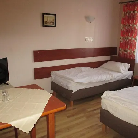 Szálloda Pod Platanami