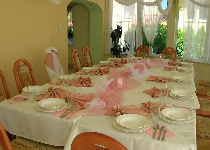 Pod Platanami Тшебница