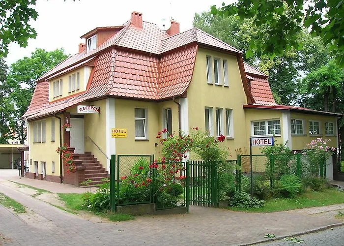 Отель Pod Platanami