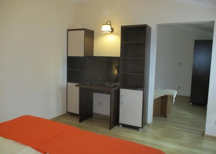 Pod Platanami Hotel Trzebnica